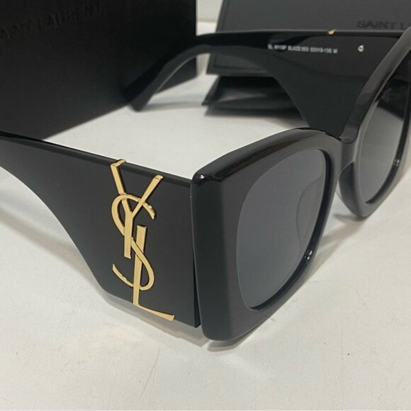 Distinctive Black Saint Laurent Shades - Picture 4 of 4